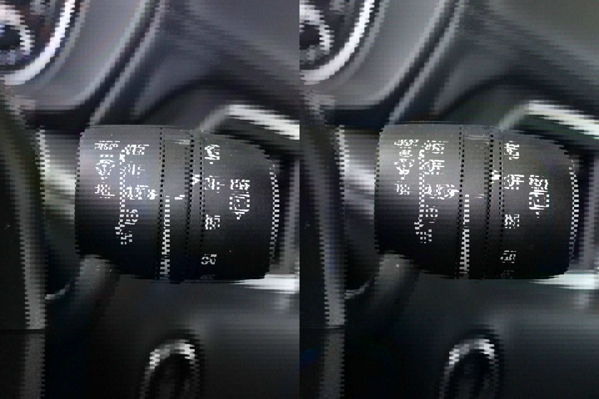 Used 2025 MAZDA CX-5 AWD 2.5 S w/ Preferred Package image 32