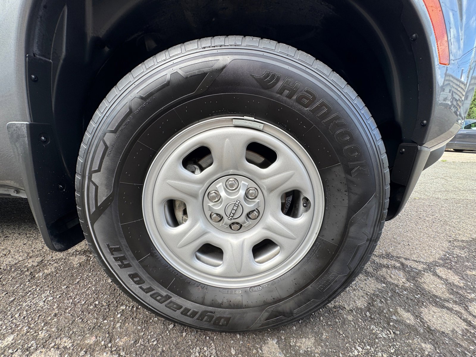 Used 2024 Nissan Frontier S w/ Technology Package image 18