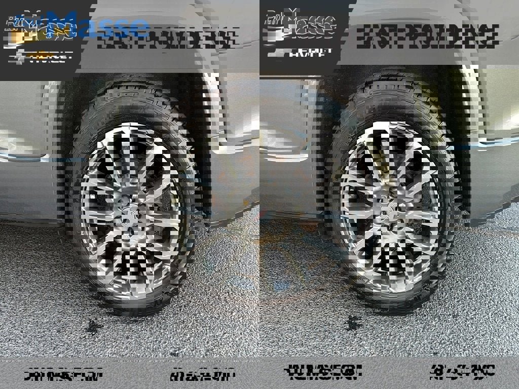 Certified 2022 GMC Acadia Denali w/ Denali Ultimate Package image 8