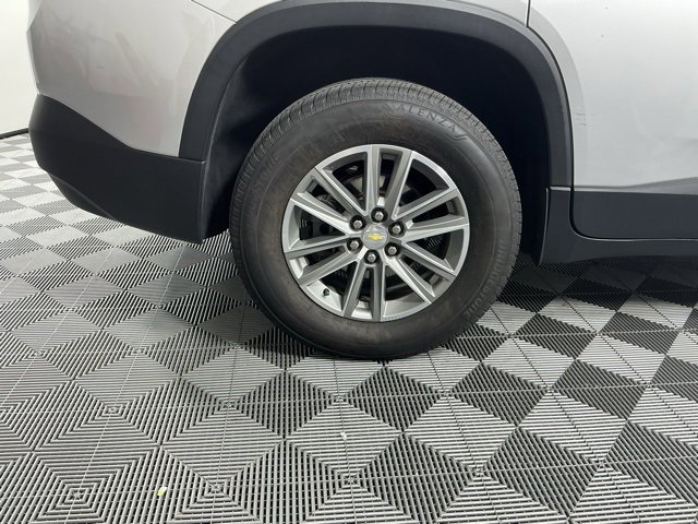 Used 2022 Chevrolet Traverse LT image 18