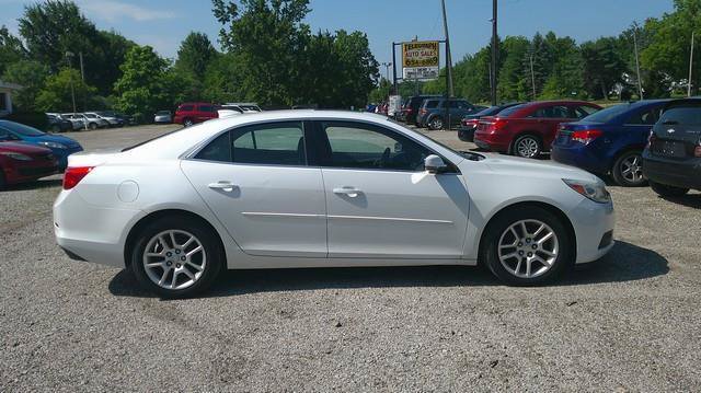 Used 2015 Chevrolet Malibu LT FWD image 3