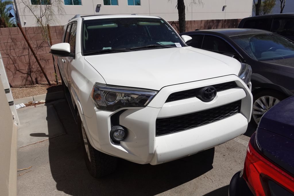 Used 2017 Toyota 4Runner SR5 AWD/4WD image 2