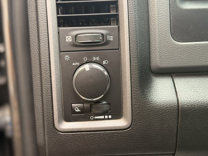 Used 2018 RAM 2500 Tradesman w/ Popular Equipment Group AWD/4WD image 11