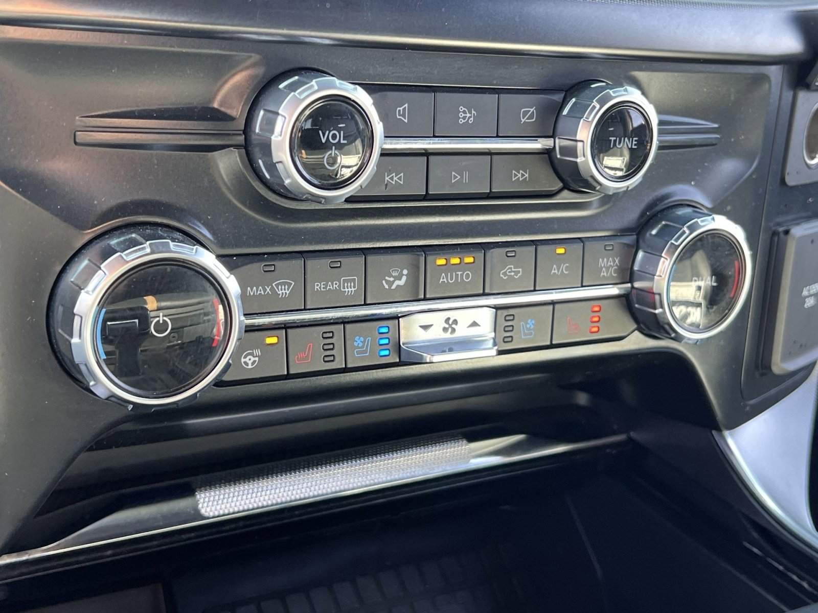 Used 2022 Ford F150 Platinum w/ Equipment Group 701A High image 21