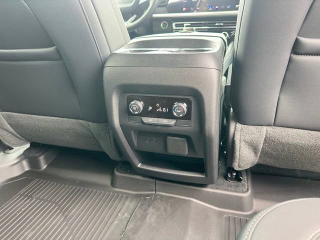 New 2026 Chevrolet Traverse LT w/ Driver Confidence Package AWD/4WD image 14