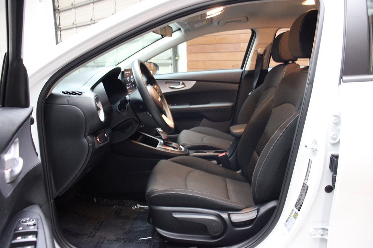 Used 2023 Kia Forte LX FWD image 18