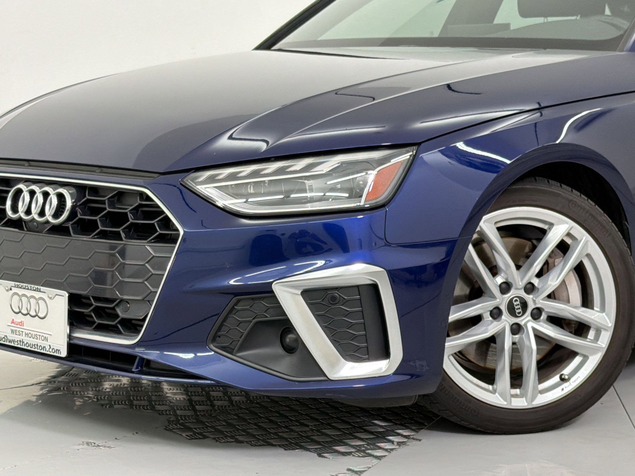 Used 2023 Audi A4 2.0T Premium Plus w/ Premium Plus Package image 11