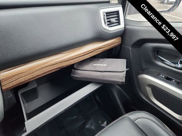 Used 2018 Nissan Titan SL image 46