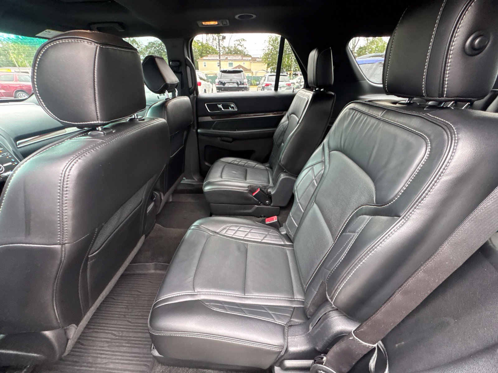 Used 2017 Ford Explorer Platinum AWD/4WD image 20