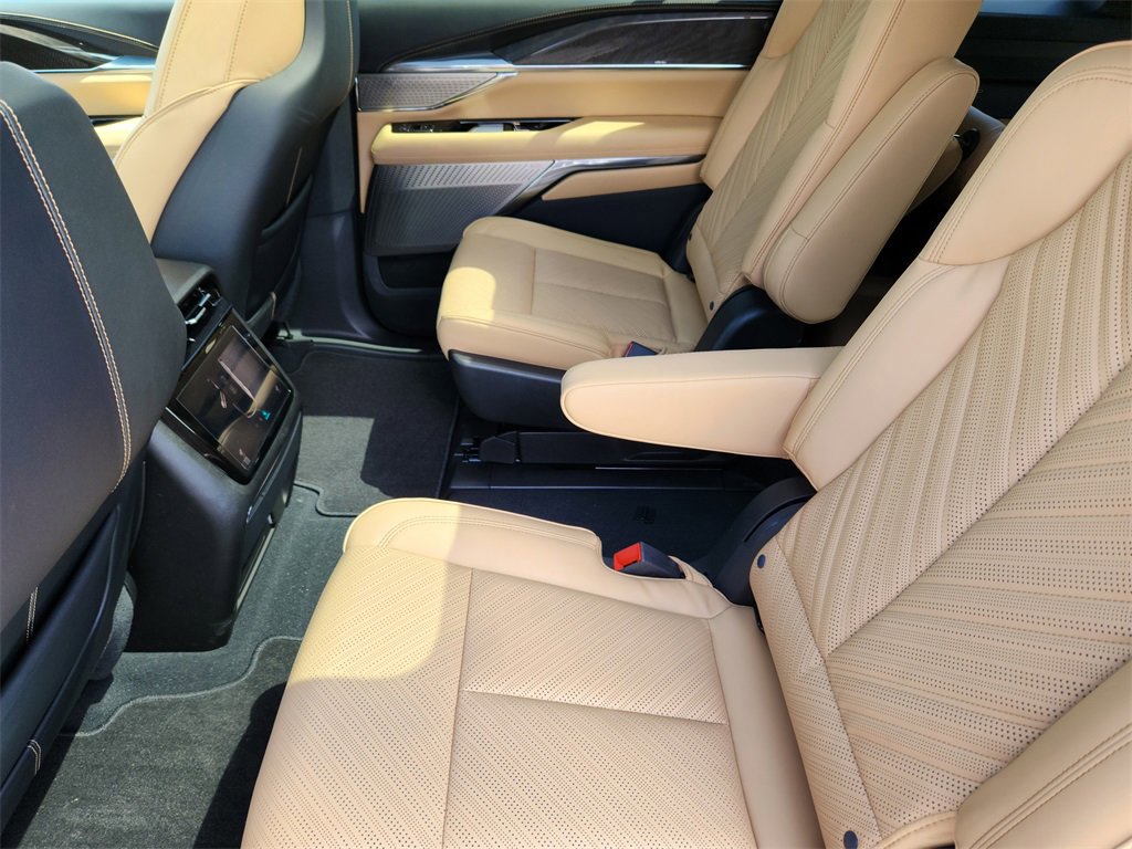 New 2025 Cadillac Escalade IQ Luxury 2 image 19