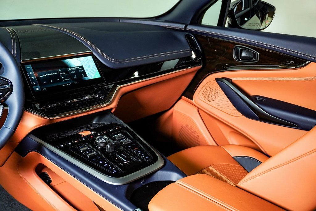 New 2026 Aston Martin DBX 707 image 24