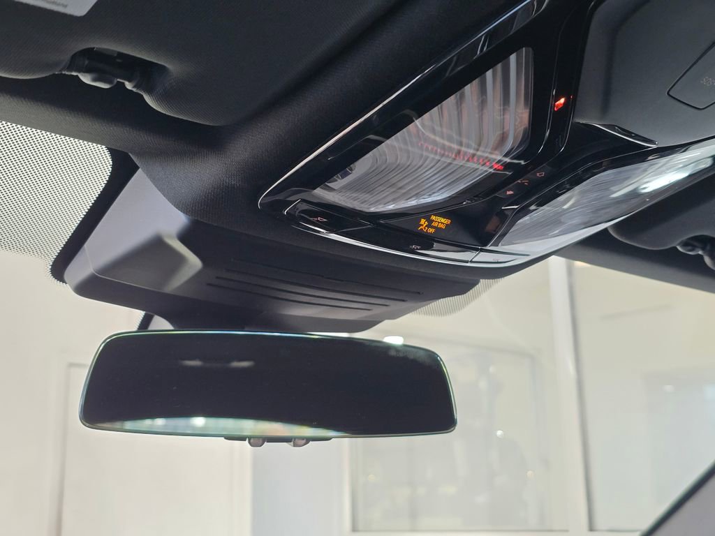 Used 2024 BMW X6 xDrive40i image 16