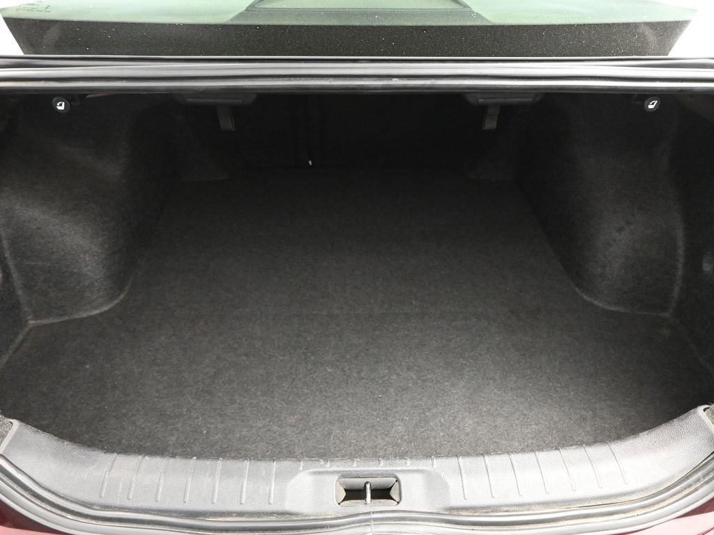 Used 2024 Nissan Altima 2.5 SV image 16