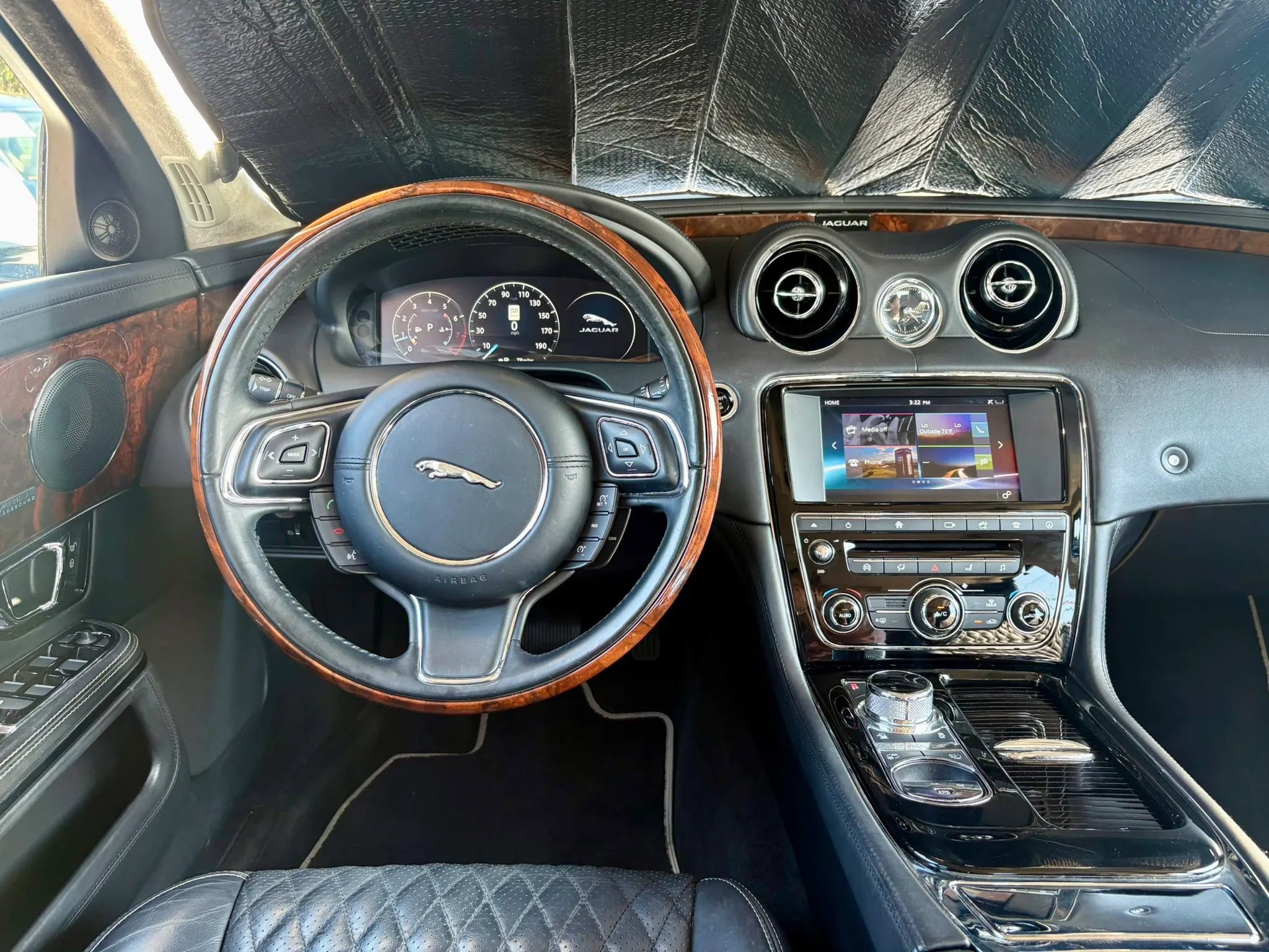 Used 2016 Jaguar XJ L Portfolio RWD image 35