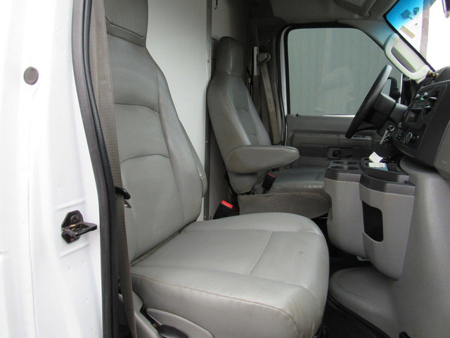 Used 2023 Ford E-450 and Econoline 450 Super Duty w/ Power Windows & Locks Group image 14