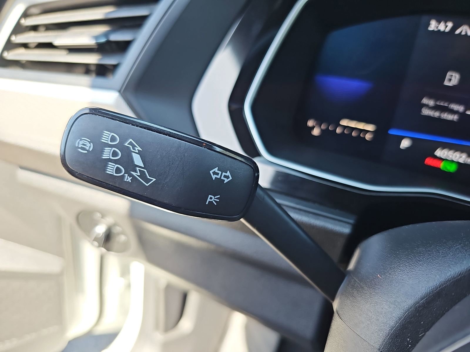 Used 2022 Volkswagen Jetta Sport FWD image 19