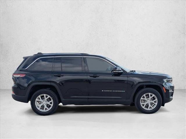 Used 2023 Jeep Grand Cherokee Limited image 4
