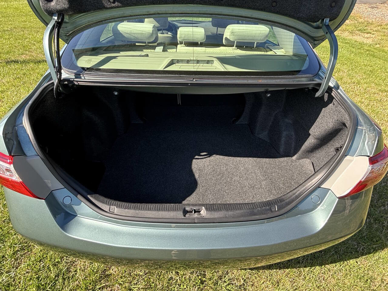 Used 2009 Toyota Camry LE FWD image 11
