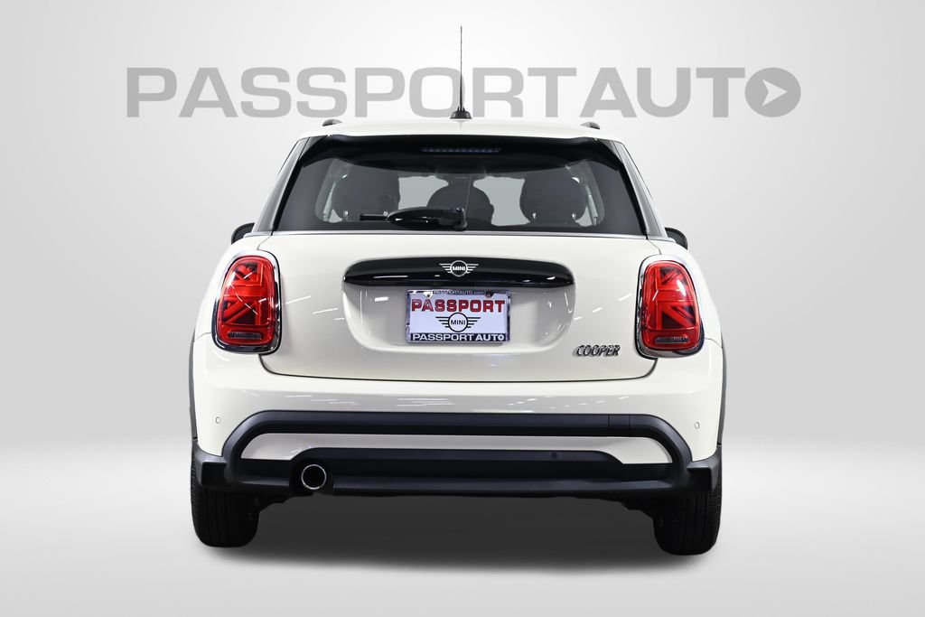 Certified 2022 MINI Cooper 4-Door Hardtop FWD image 6