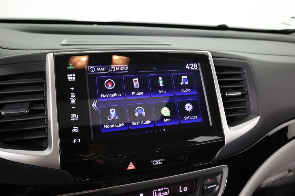 Used 2016 Honda Pilot Touring image 37