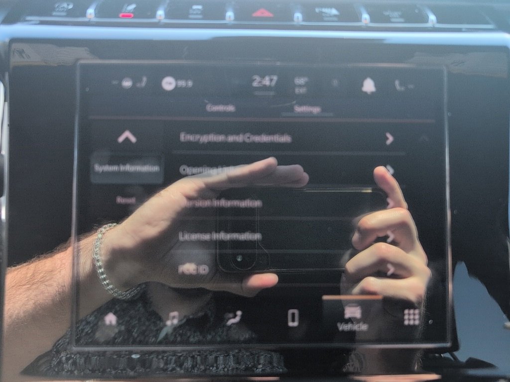 Used 2023 Jeep Grand Cherokee Altitude image 60