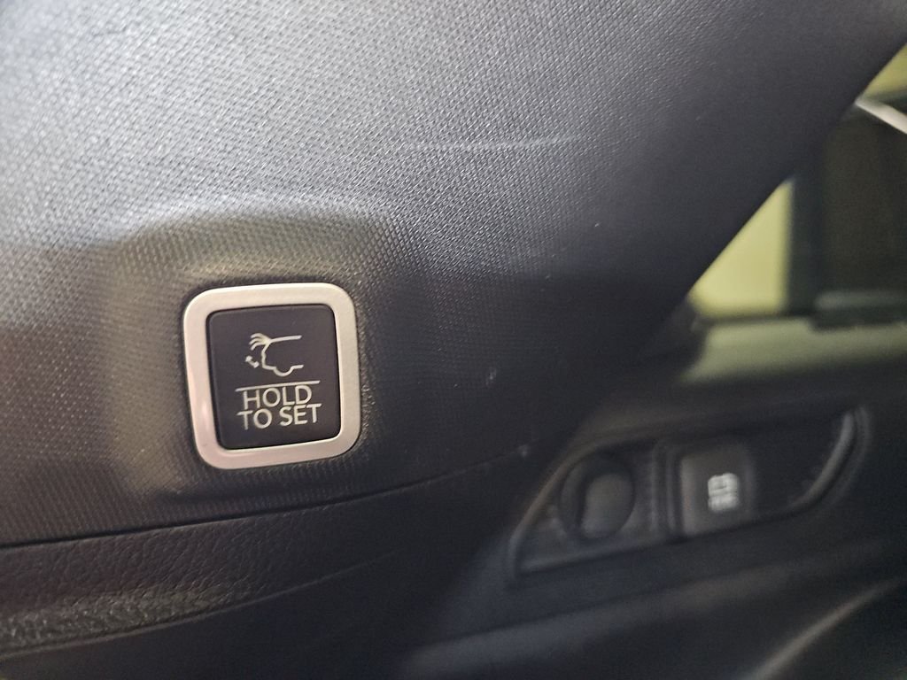 Used 2022 Jeep Grand Cherokee Altitude AWD/4WD image 16