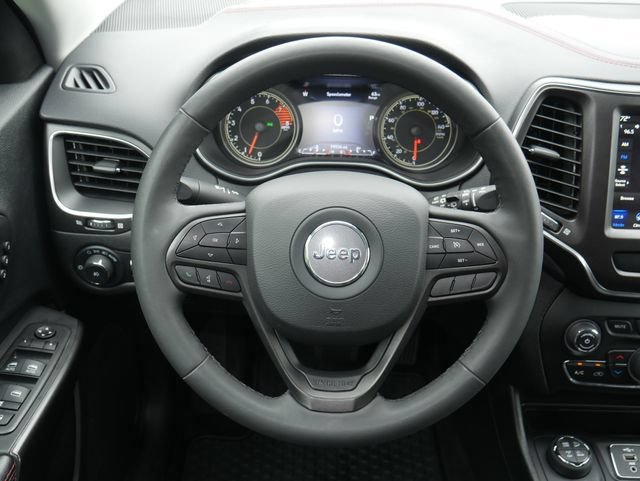 Used 2022 Jeep Cherokee Trailhawk w/ Sun, Sound & Nav Group AWD/4WD image 17