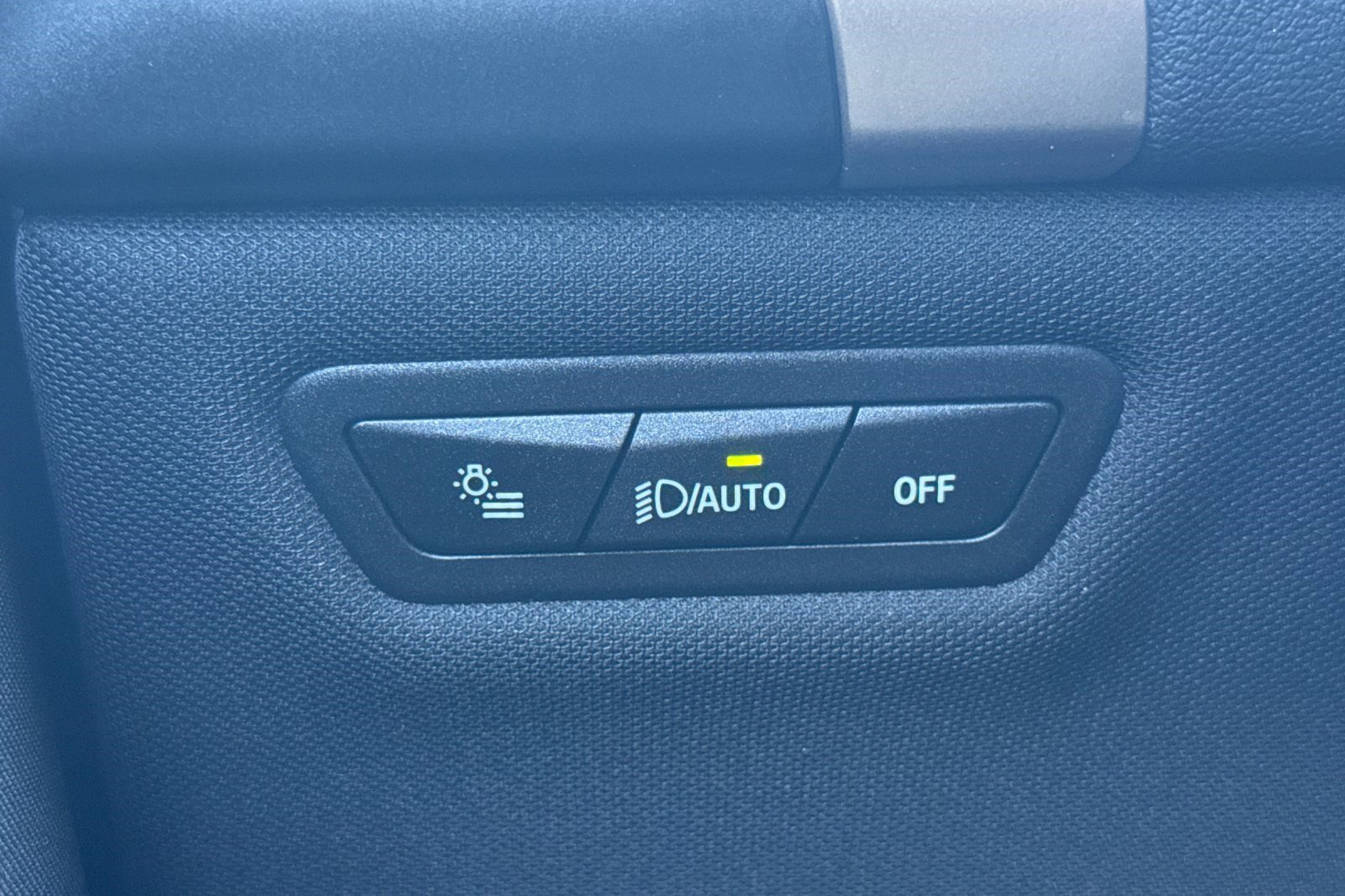 Used 2025 BMW iX xDrive50 w/ Premium Package image 35