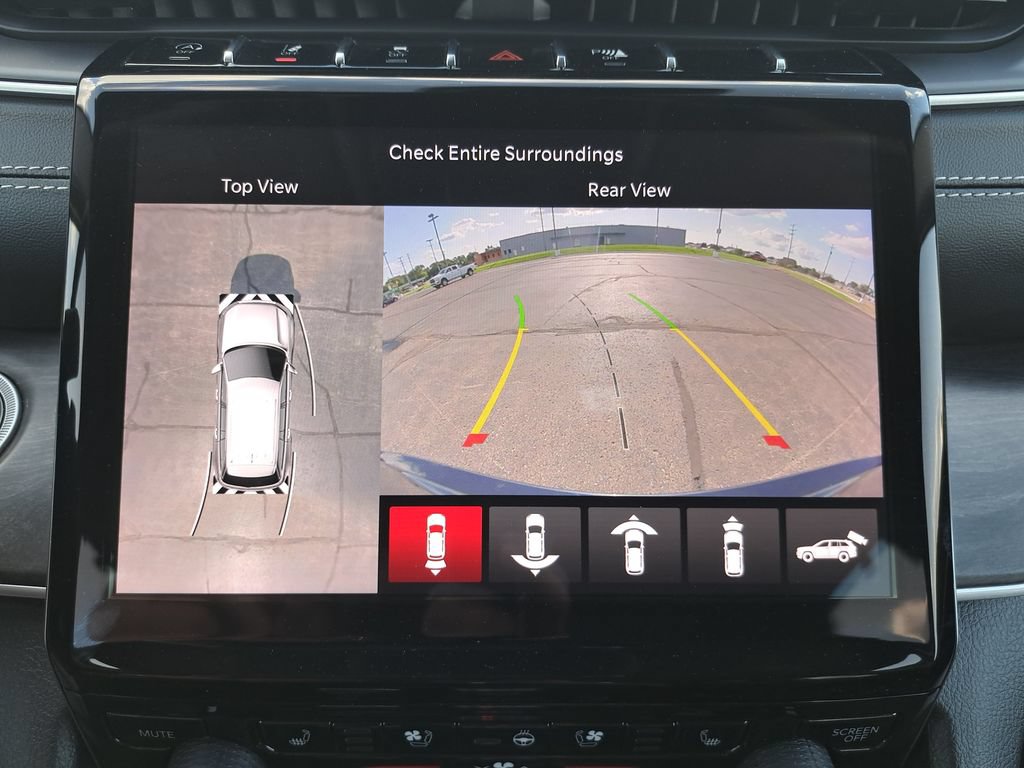 Certified 2023 Jeep Grand Cherokee Limited w/ Luxury Tech Group II AWD/4WD image 24