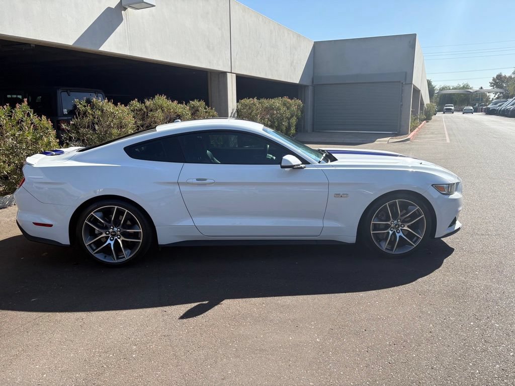 Used 2017 Ford Mustang GT Premium RWD image 4
