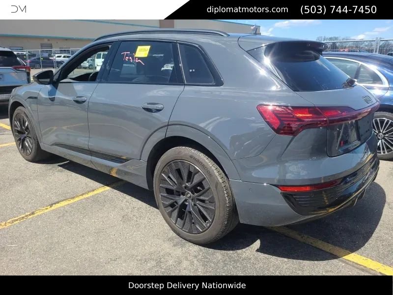 Used 2024 Audi Q8 e-tron Prestige AWD/4WD image 6
