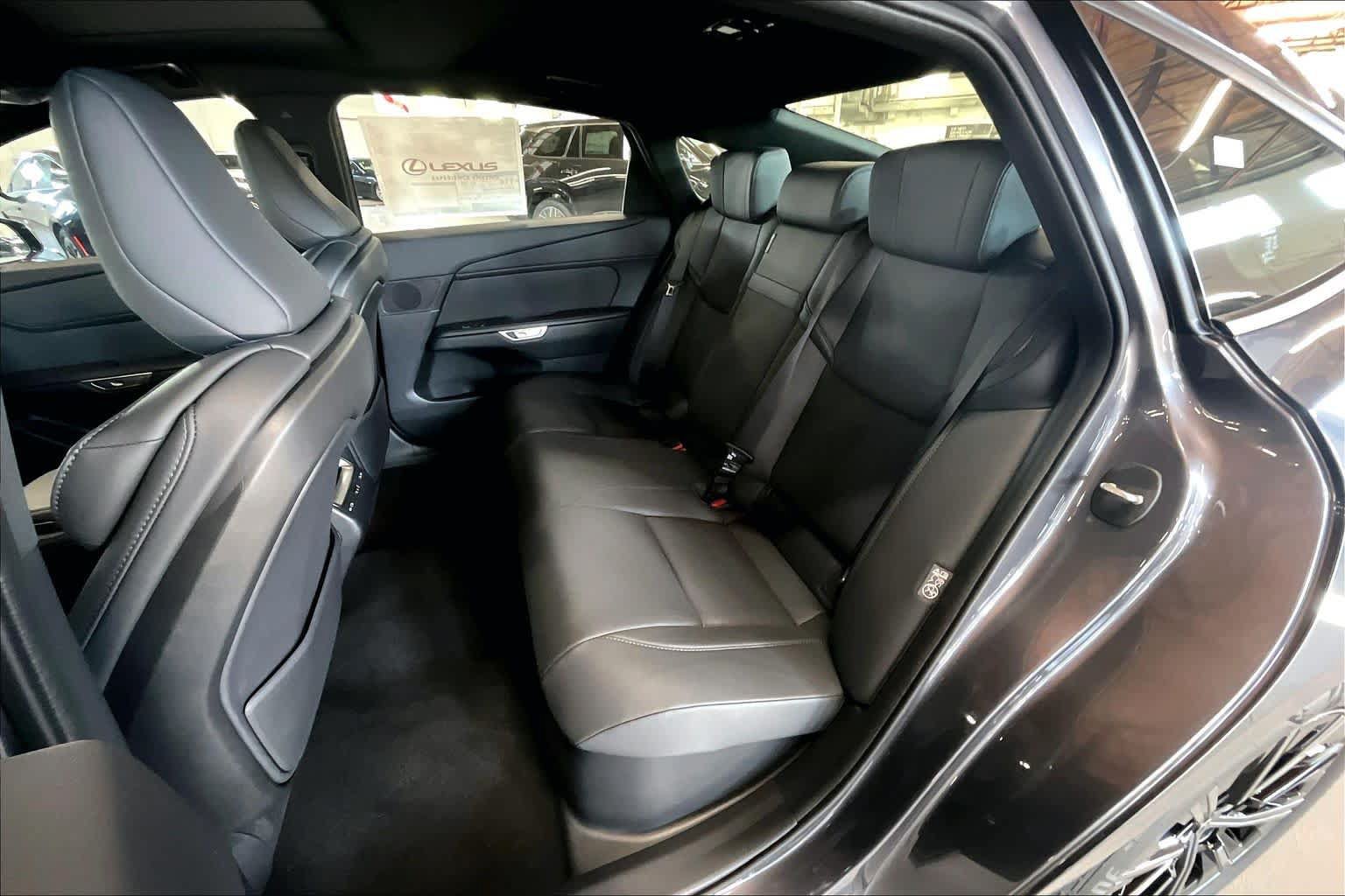 New 2026 Lexus ES 500e w/ Convenience Package AWD/4WD image 10