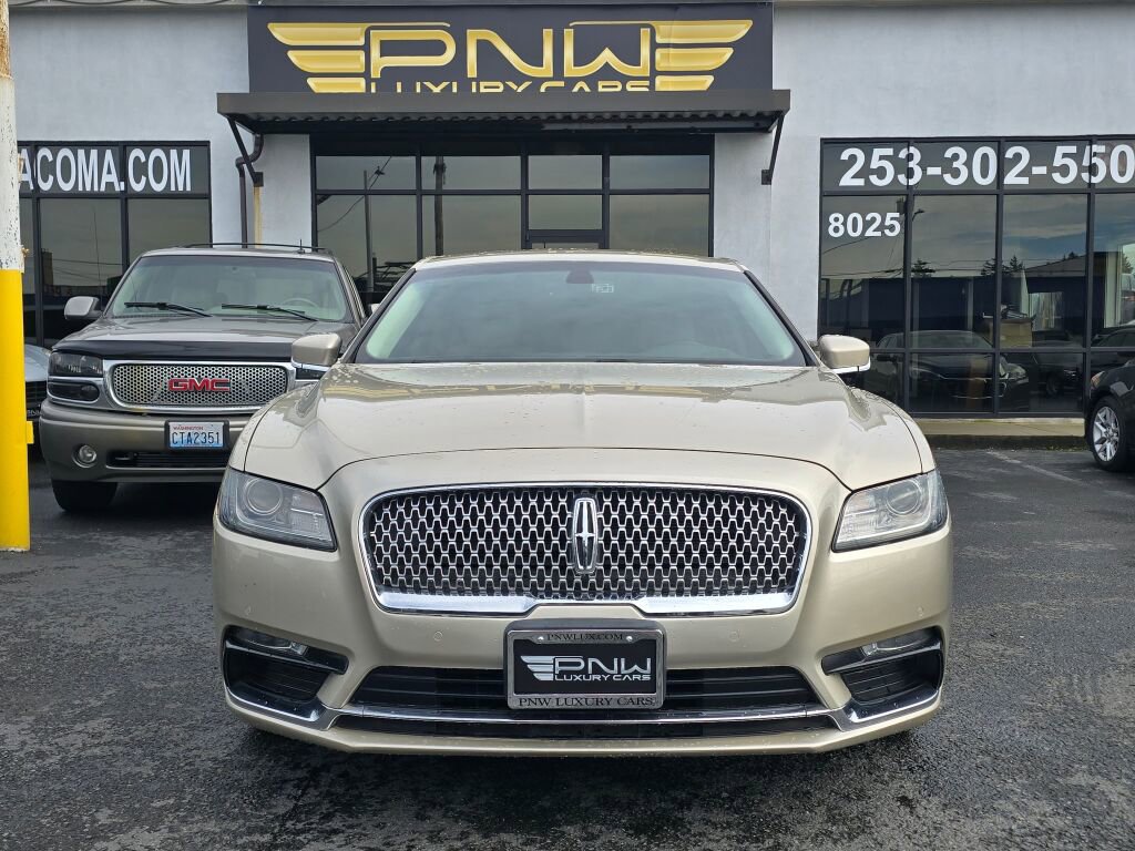 Used 2017 Lincoln Continental Select image 3