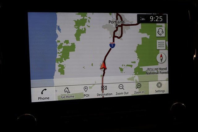 Used 2022 Nissan Frontier PRO-4X image 25