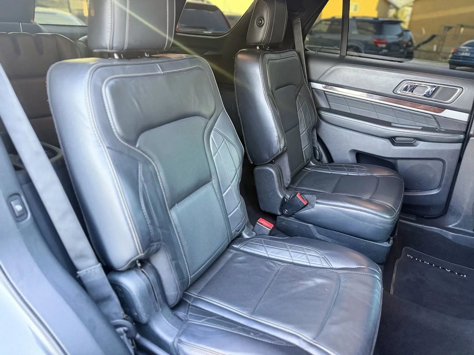 Used 2019 Ford Explorer Platinum image 20