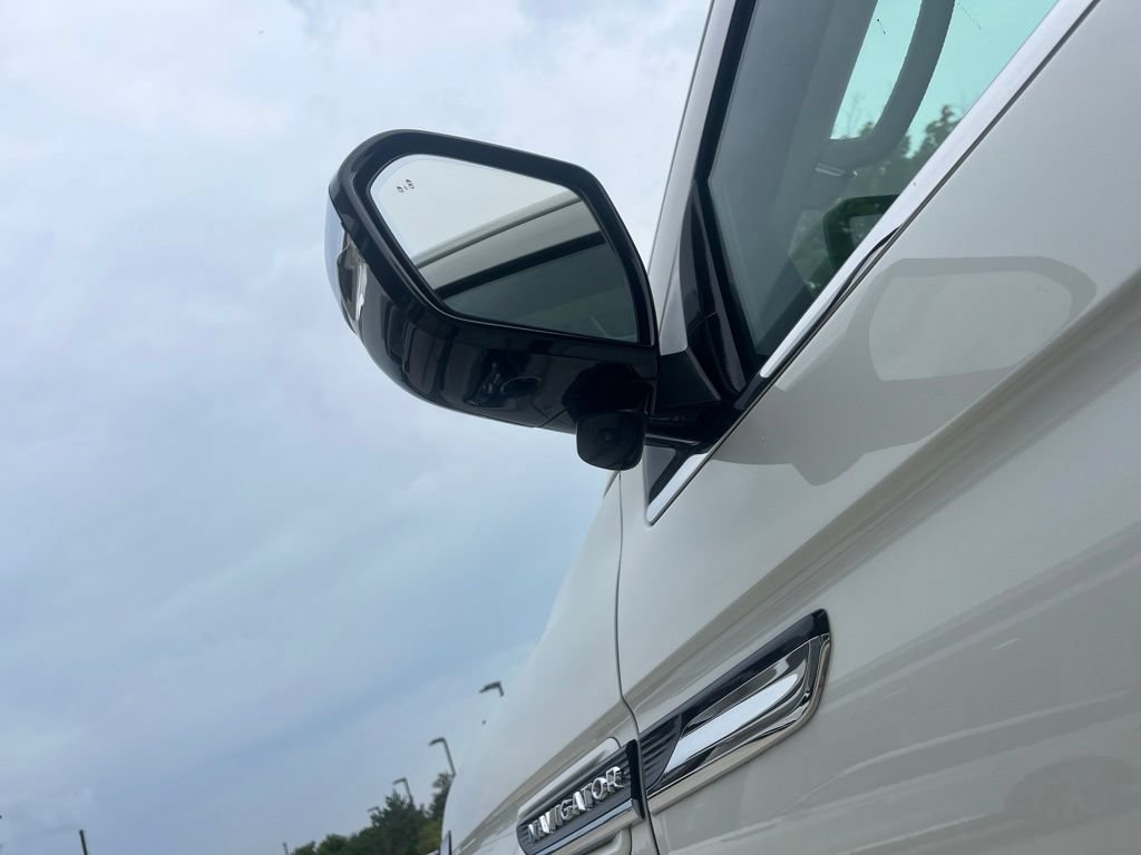 Used 2022 Lincoln Navigator L Black Label AWD/4WD image 44