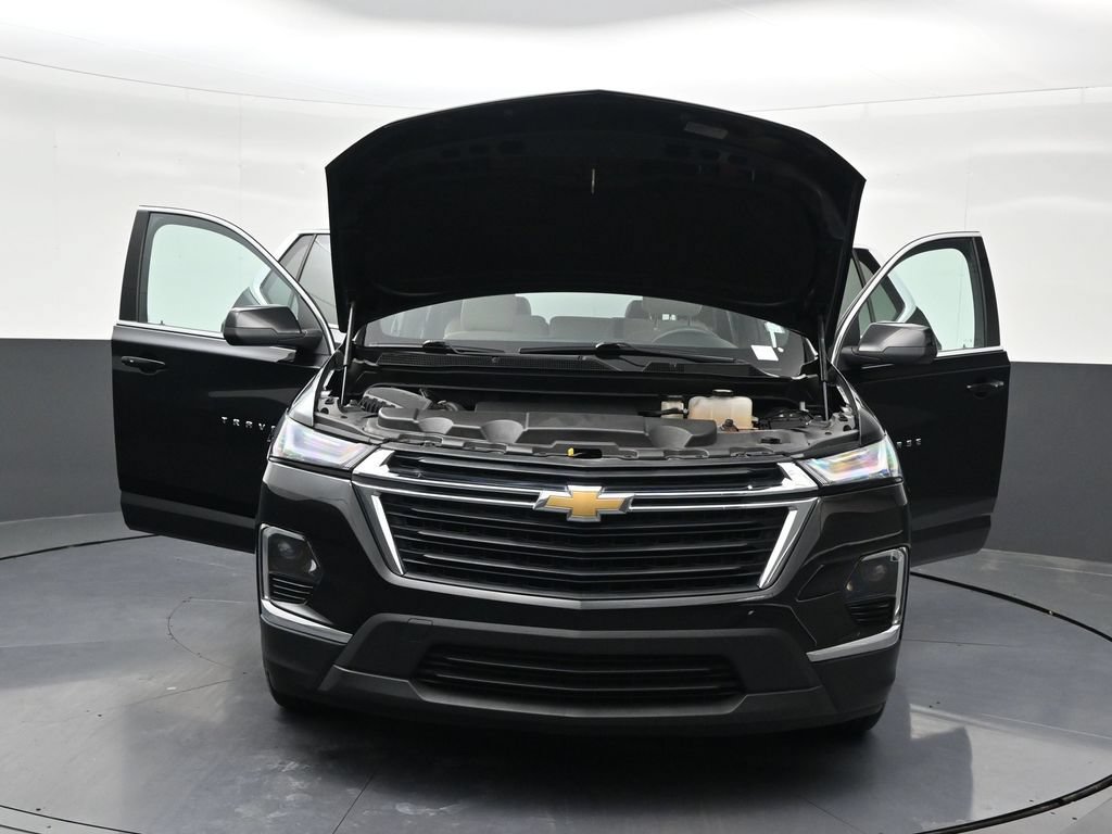 Used 2022 Chevrolet Traverse LS FWD image 34
