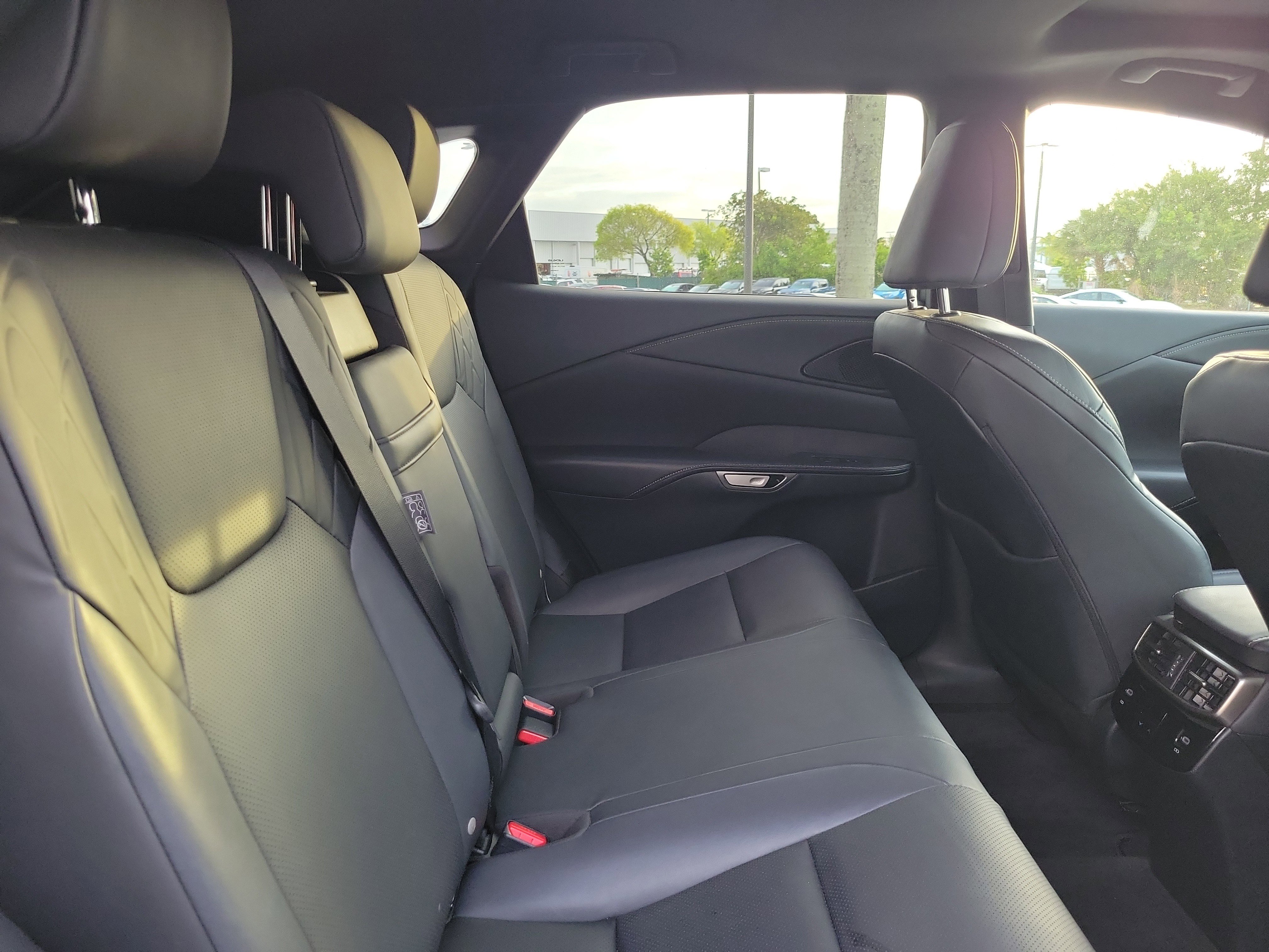 Used 2024 Lexus RX 350h w/ Accessory Package (Z1) image 15