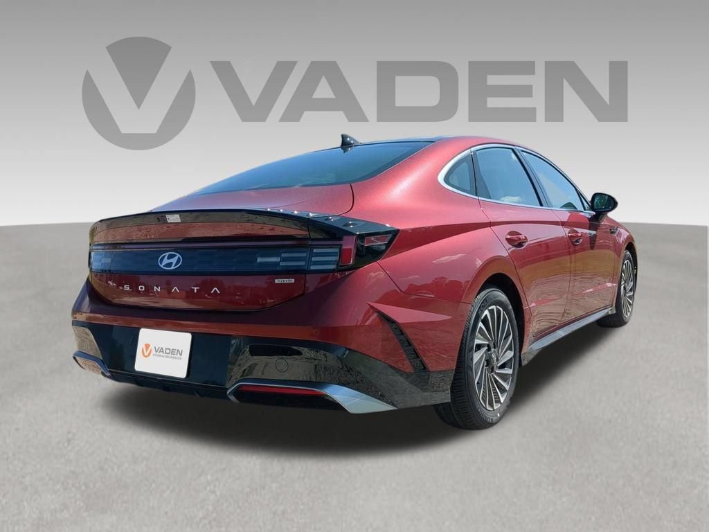 New 2025 Hyundai Sonata Limited FWD image 10