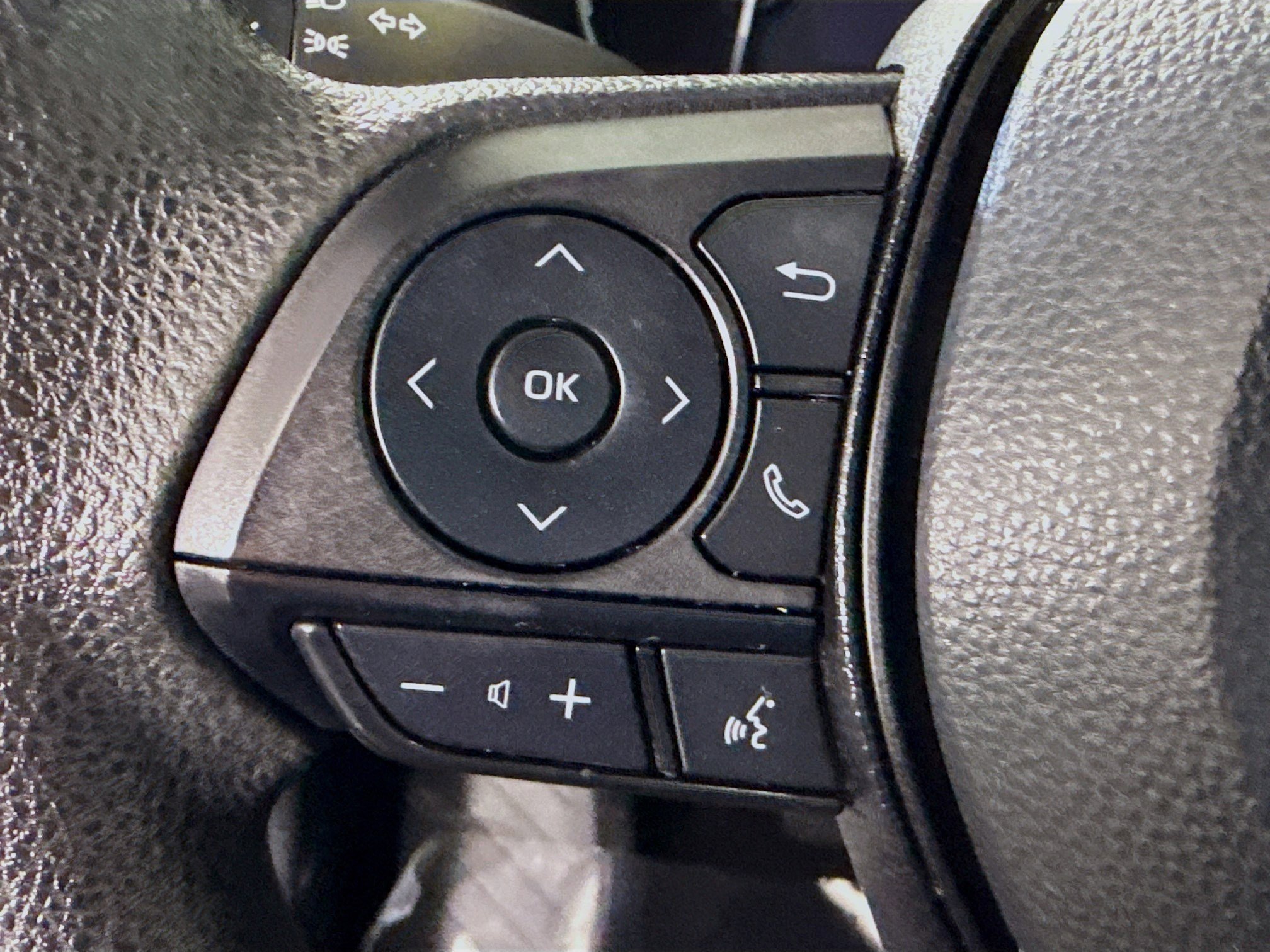 Used 2024 Toyota RAV4 LE image 14