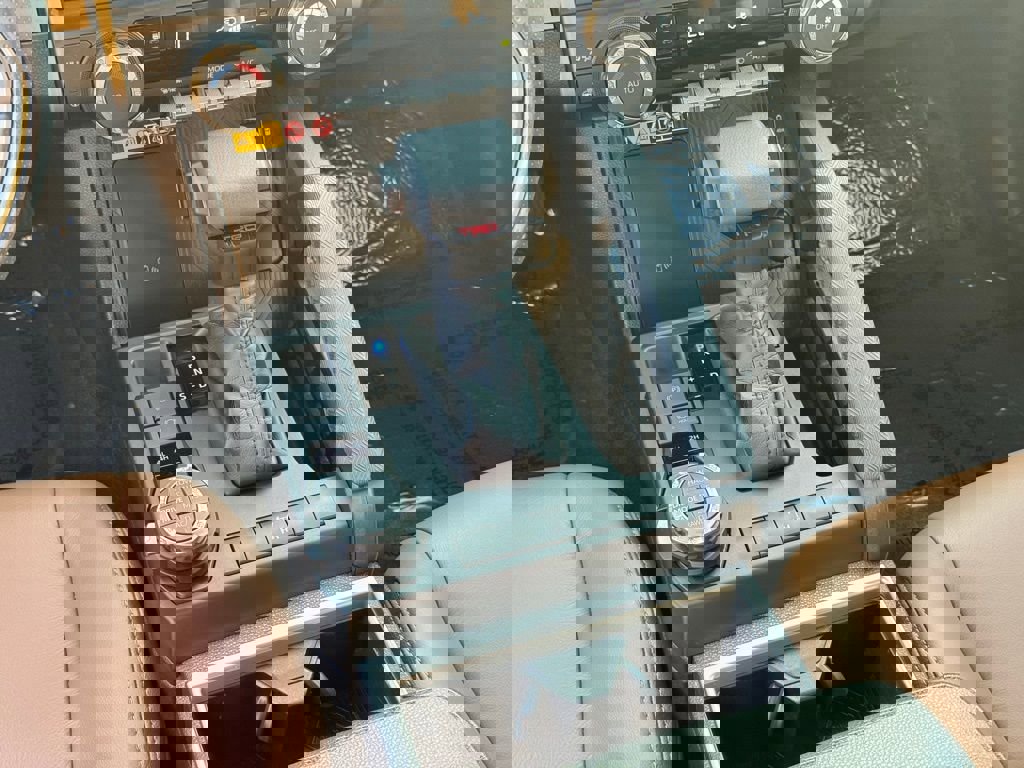 Certified 2025 Toyota 4Runner TRD Off-Road image 18