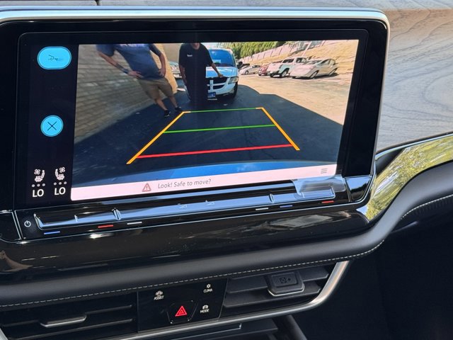 New 2026 Volkswagen Atlas SE image 12