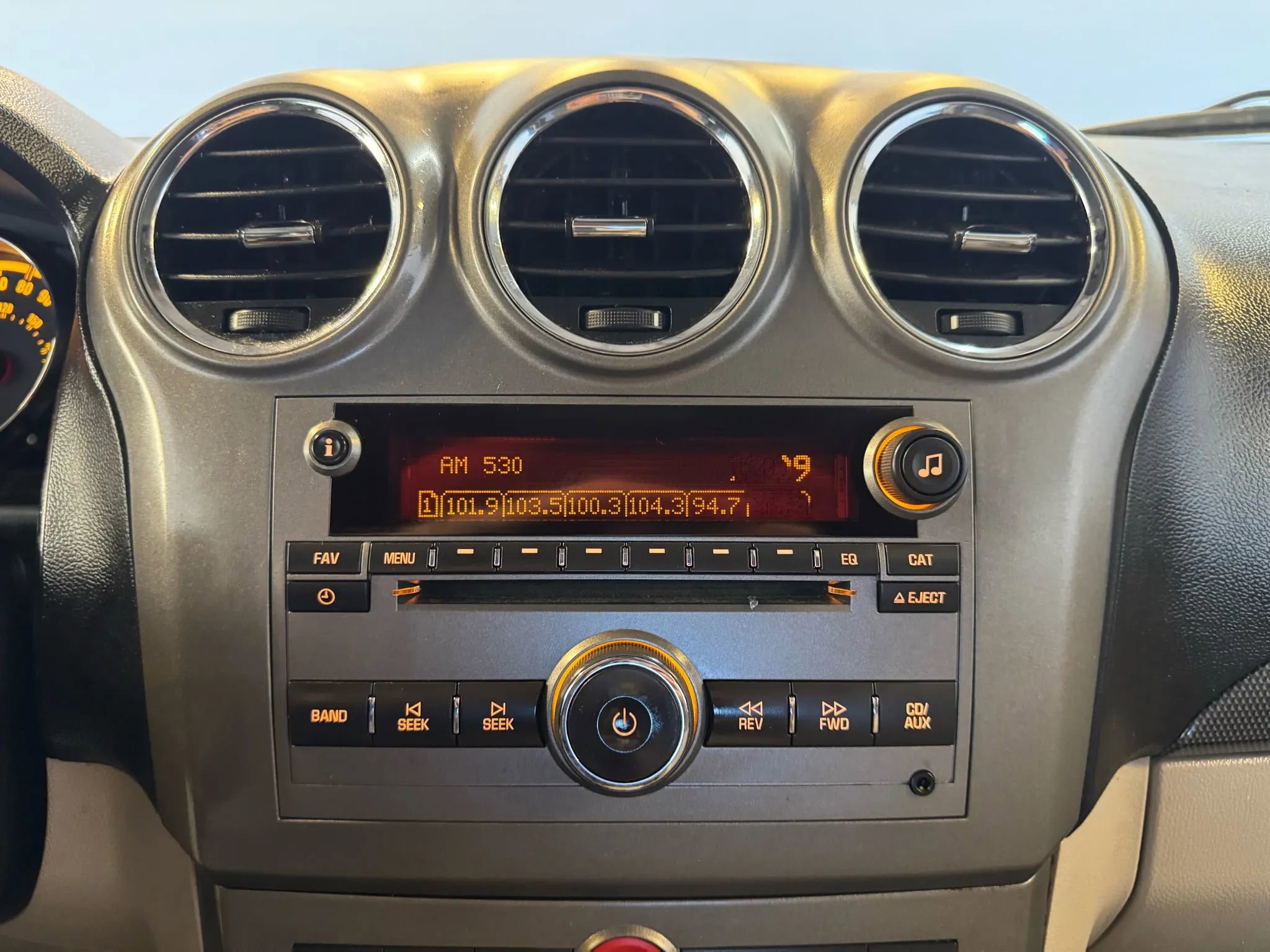 Used 2009 Saturn Vue XE image 16