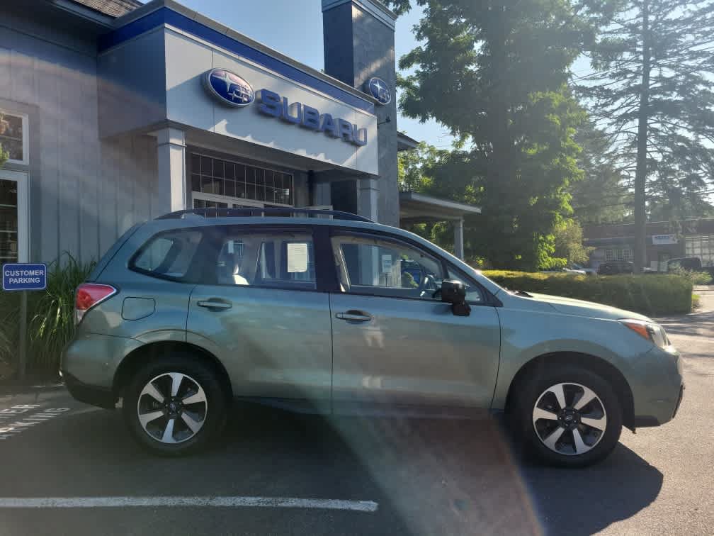 Used 2017 Subaru Forester 2.5i w/ Alloy Wheel Package AWD/4WD image 2