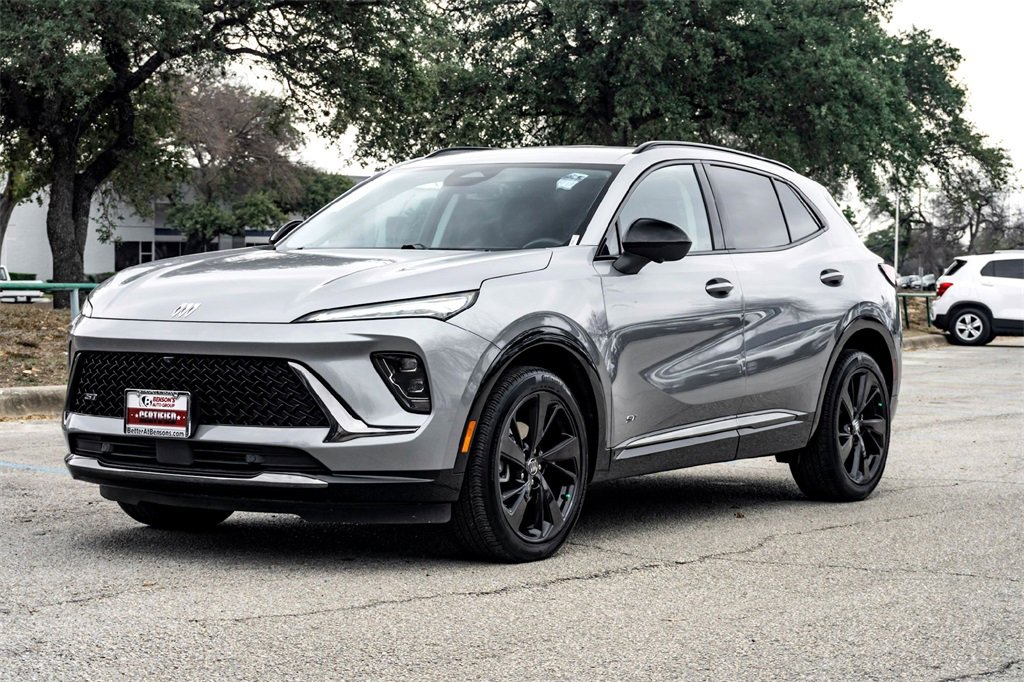 Used 2024 Buick Envision Sport Touring image 9