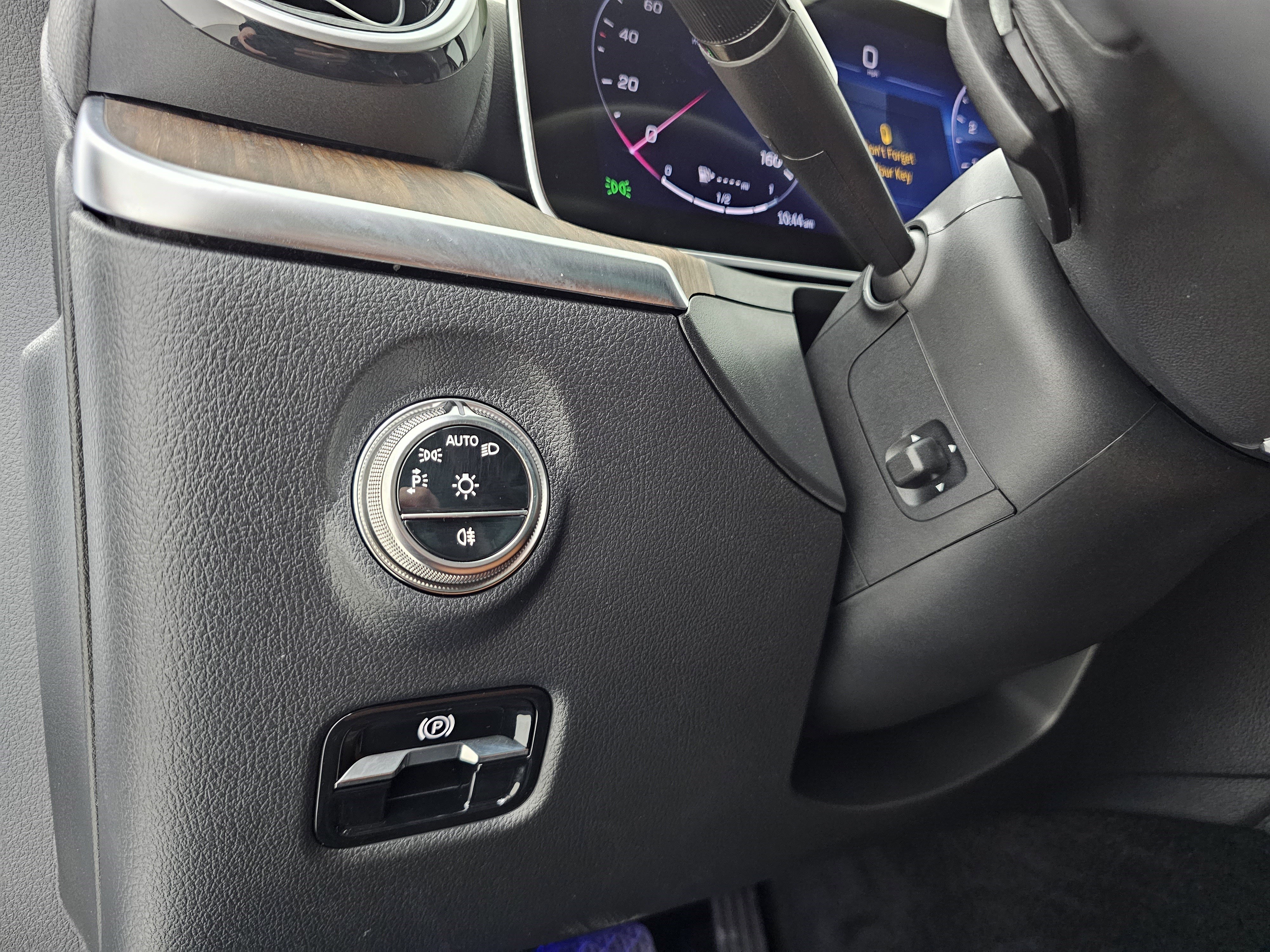 Certified 2025 Mercedes-Benz C 300 4MATIC Sedan image 8