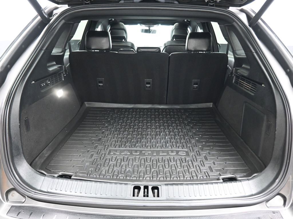 Used 2019 Lincoln Nautilus Select image 49