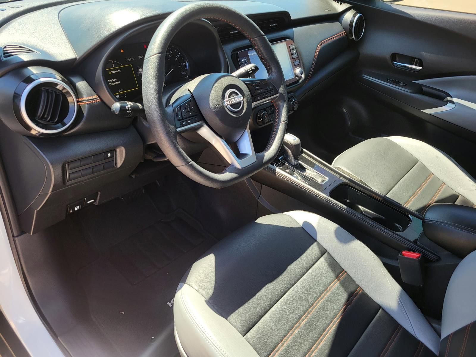 Used 2024 Nissan Kicks SR w/ SR Premium Package FWD image 23