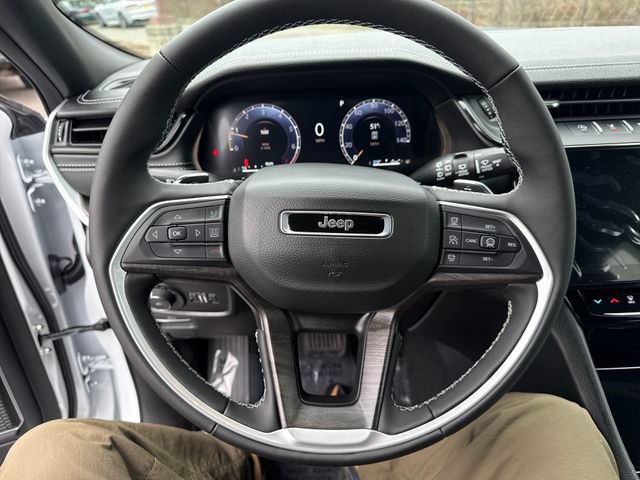 New 2026 Jeep Grand Cherokee L Limited w/ Limited Altitude Package AWD/4WD image 19