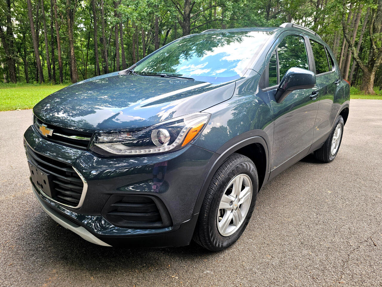 Used 2021 Chevrolet Trax LT w/ Driver Confidence Package image 12